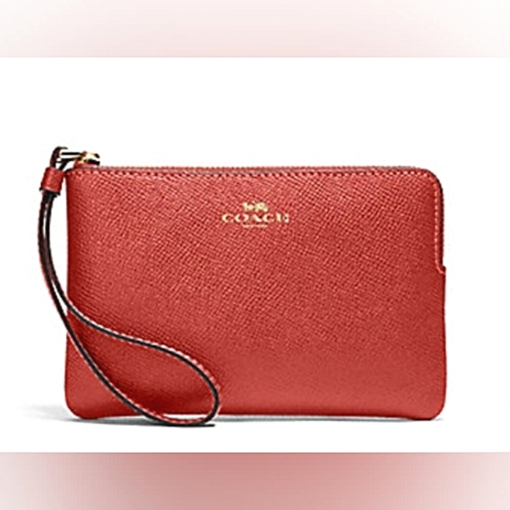 NWT☆COACH☆Beautiful Metallic Clay Crossgrain Leather Corner Zip wristlet ☆